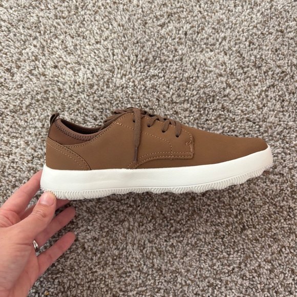 Boys Sperry Dress Shoes - Picture 2 of 6